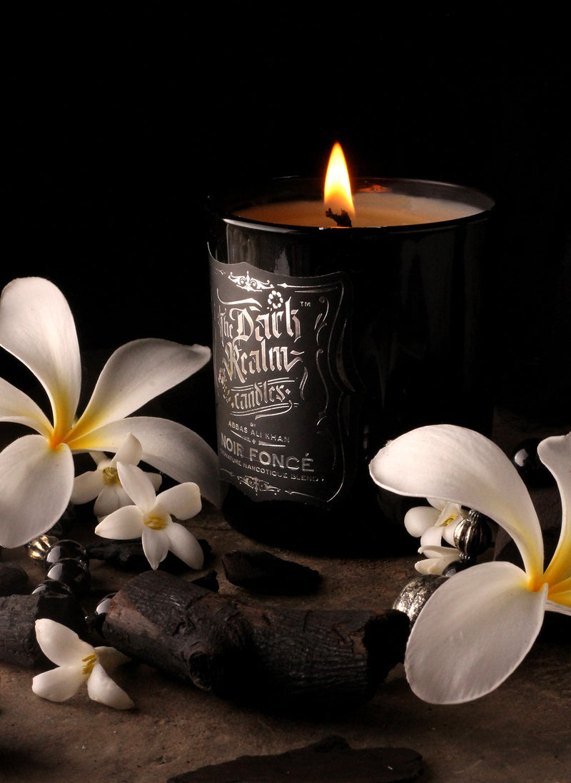 The Dark Realm Candle Noir Fonce