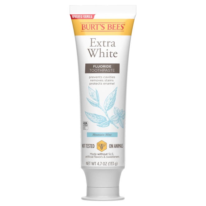 Burts Bees Extra White Fluoride ToothPaste 133g (4.7Oz)
