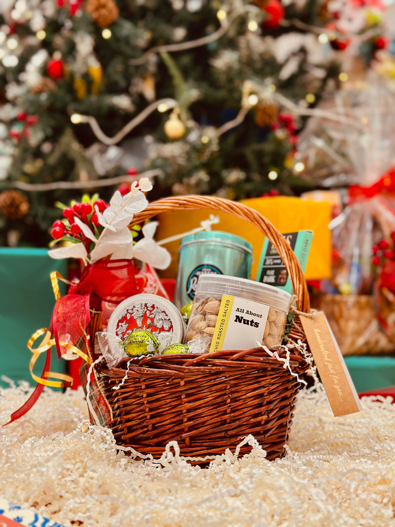 Christmas Gift Basket-0258859