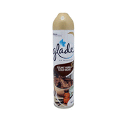Glade Elegant Vanilla & Oud Wood Air Freshner 225ml