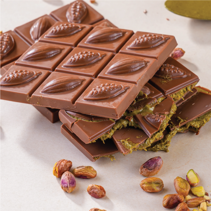 Lals Chocolate Pistachio Kunafa Bar 95g
