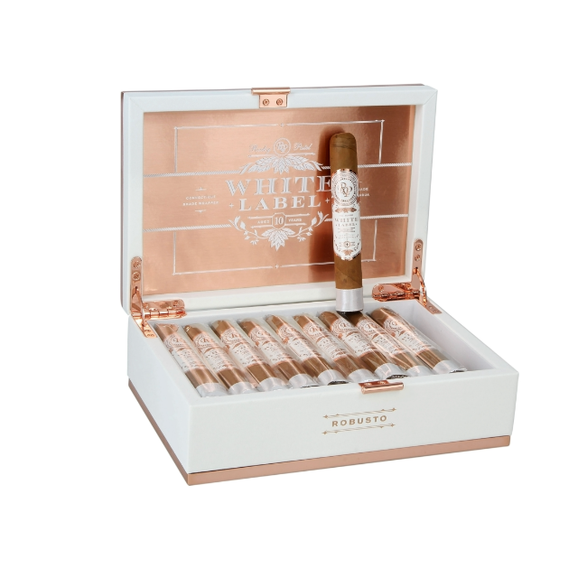 Rocky Patel White Label Robusto  (Single Cigar)