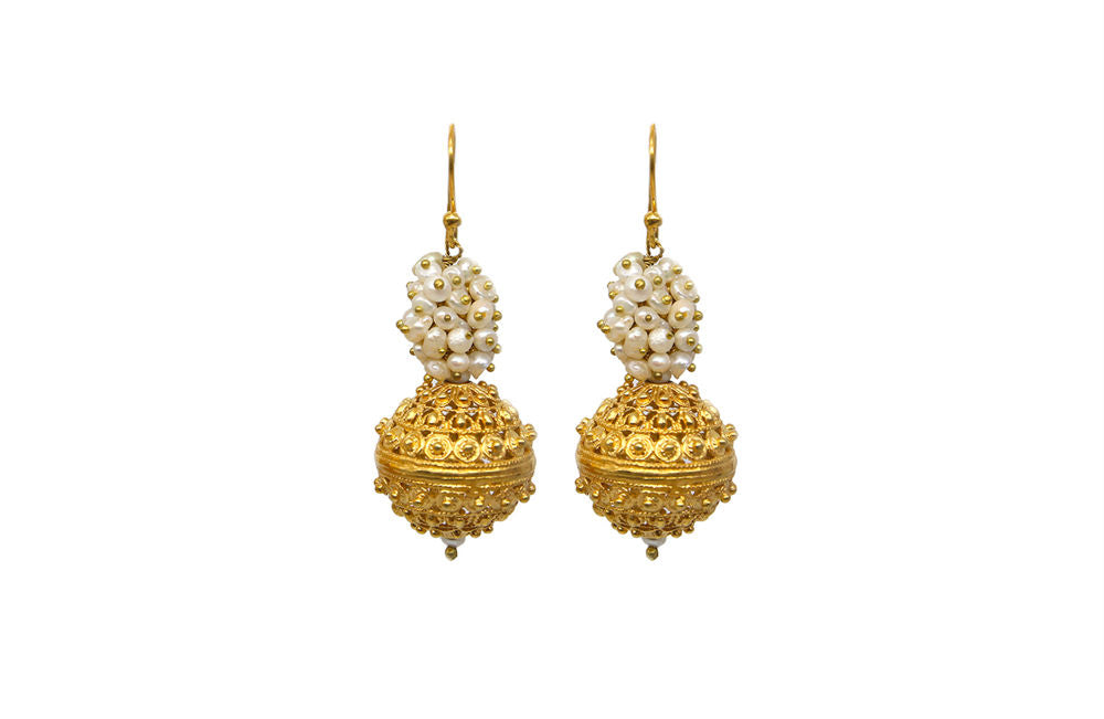 AMNA Clustered Pearls With Filigree Ball Gold Plated Jewelry ASJ-E16