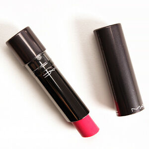 Mac Huggable Lipcolour Dramatical 3.2g - Shams Shopping Centre Shams Shopping Centre  